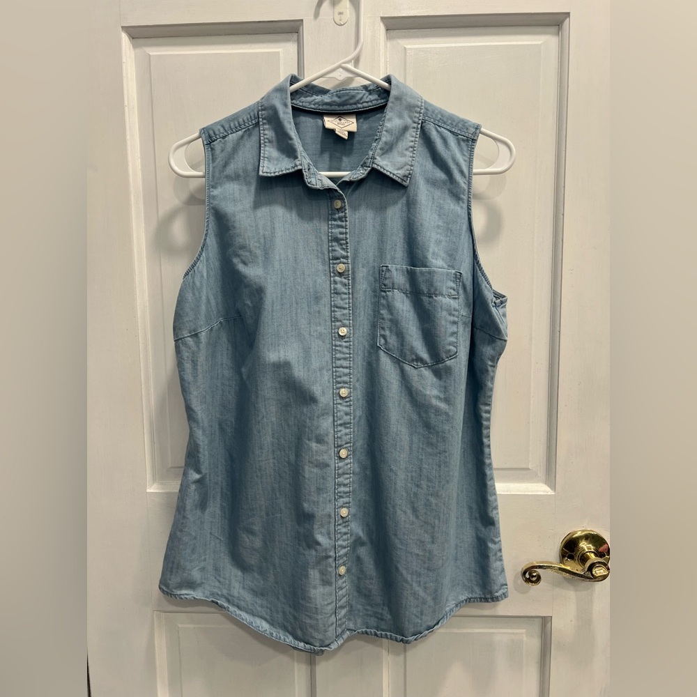 ST JOHNS BAY Sleeveless Blue Denim Collared Button Down SIZE LARGE Pre Loved